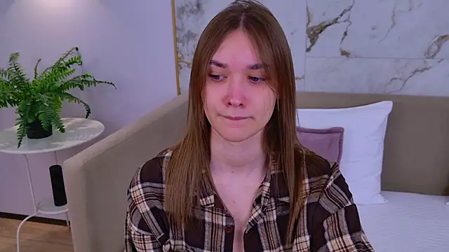 Snapshot of AmadaReine chatting on October 1, 4:02 pm AmadaReine online show from October 1, 4:02 pm