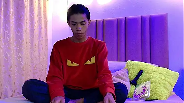 Snapshot of camilo_nom chatting on October 3, 3:36 am camilo nom online show from October 3, 3:36 am