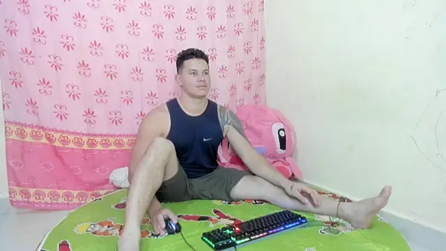 Snapshot of EclipseandFlame chatting on November 10, 2:38 pm EclipseandFlame online show from November 10, 2:38 pm