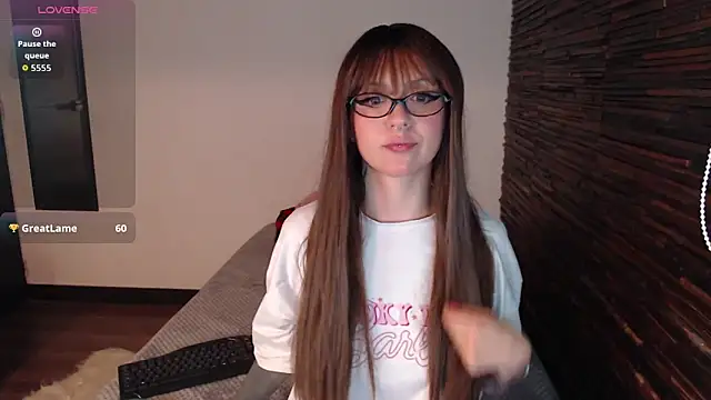 Snapshot of babedooll chatting on October 23, 3:06 am babedooll online show from October 23, 3:06 am