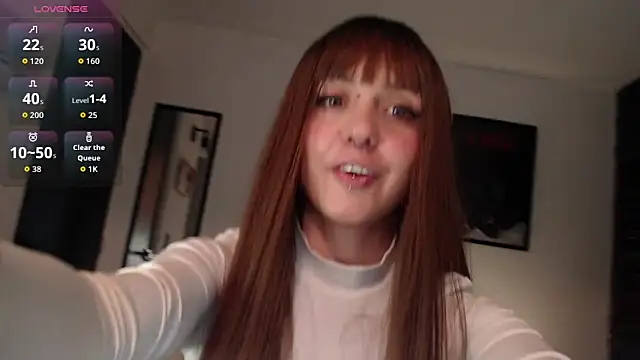 Snapshot of babedooll chatting on December 14, 1:33 am babedooll online show from December 14, 1:33 am