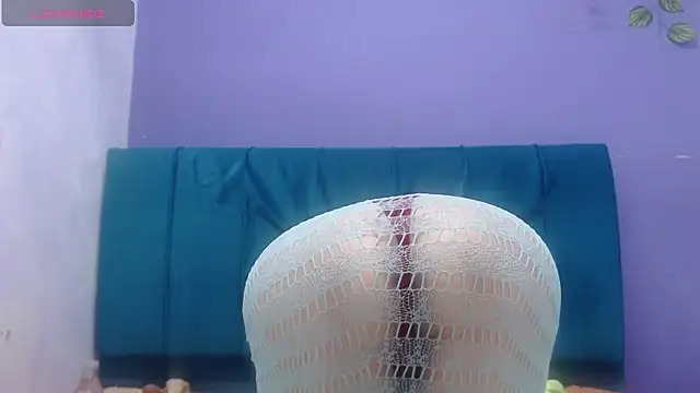 Snapshot of andrealopezcm101 chatting on February 5, 11:48 am andrealopezcm101 online show from February 5, 11:48 am