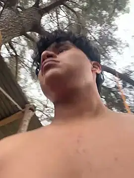 VRGUD0N19cm online show from April 8, 8:31 pm