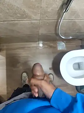 Snapshot of biswasb900 chatting on December 16, 9:14 am biswasb900 online show from December 16, 9:14 am