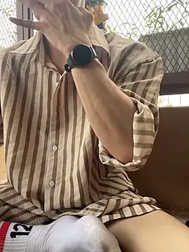 anhkiet huang online show from December 18, 7:47 am