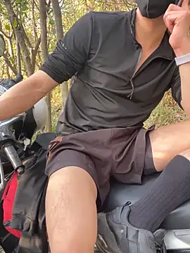 anhkiet huang online show from April 8, 9:53 am