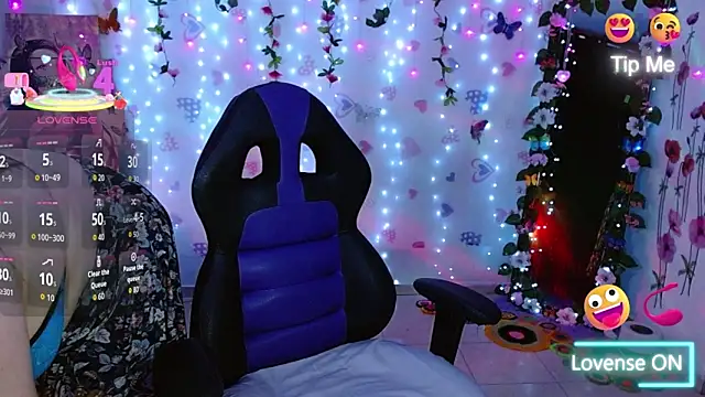 Snapshot of carol_20 chatting on February 4, 3:01 am carol 20 online show from February 4, 3:01 am