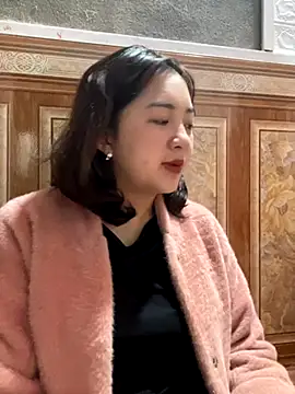 Snapshot of Lonnina chatting on November 20, 2:45 am Lonnina online show from November 20, 2:45 am