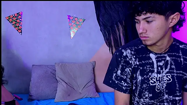 Laura and Kevin online show from November 4, 1:21 pm