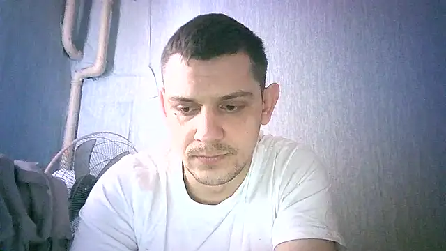 Snapshot of BogdanNegoda chatting on February 7, 9:46 am BogdanNegoda online show from February 7, 9:46 am