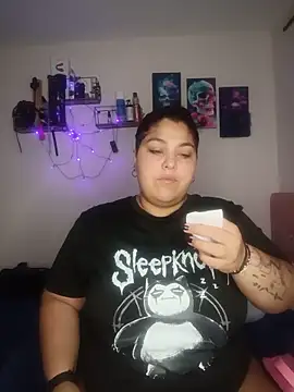 Snapshot of kendra_lil_evill chatting on May 20, 10:43 am kendra lil evill online show from May 20, 10:43 am