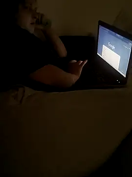 Snapshot of renata111111 chatting on October 17, 2:48 am renata111111 online show from October 17, 2:48 am