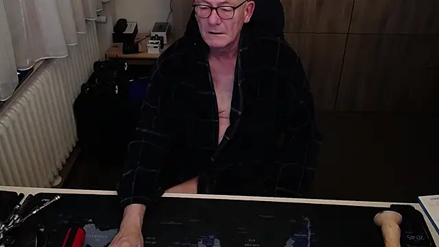 randyandy67 online show from November 12, 7:46 pm