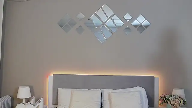 Snapshot of MarianeSun chatting on October 9, 4:10 am MarianeSun online show from October 9, 4:10 am