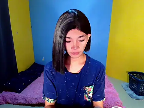 Petite HugeCock online show from April 4, 10:57 am