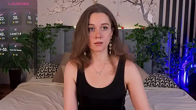 Snapshot of SkyHelen chatting on November 19, 4:12 am SkyHelen online show from November 19, 4:12 am