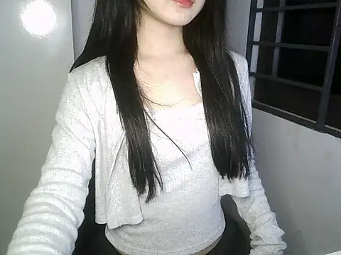 Snapshot of Annabelle-e chatting on October 31, 3:02 pm Annabelle-e online show from October 31, 3:02 pm