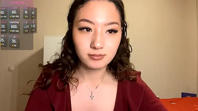 Sakuravice online show from October 12, 2:05 pm