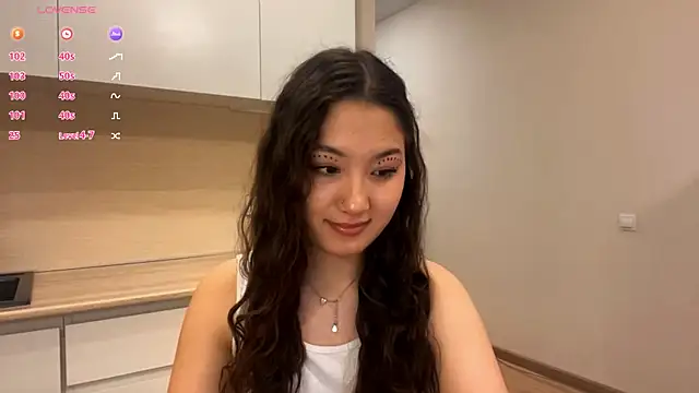 Sakuravice online show from December 15, 2:10 pm