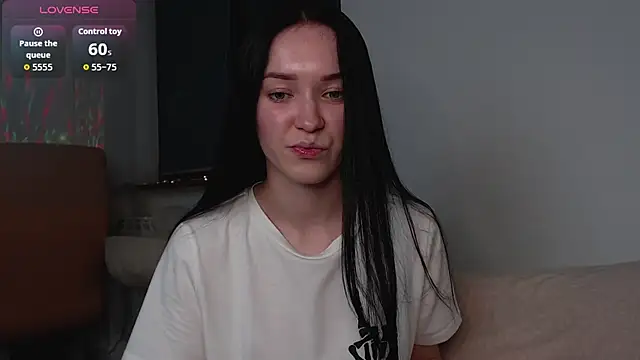 Snapshot of Veliora chatting on October 29, 4:09 pm Veliora online show from October 29, 4:09 pm