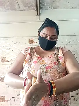 Snapshot of Rakhi_sawant143 chatting on December 4, 6:55 am Rakhi sawant143 online show from December 4, 6:55 am