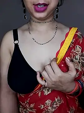 Snapshot of Oh_011 chatting on November 3, 3:08 am Oh 011 online show from November 3, 3:08 am