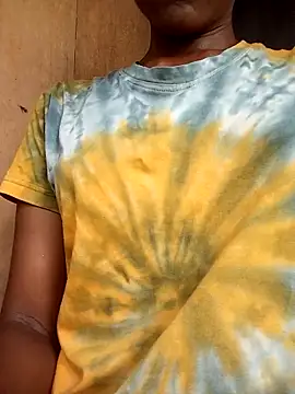 Snapshot of venuki_ihalagamage chatting on February 27, 6:02 am venuki ihalagamage online show from February 27, 6:02 am