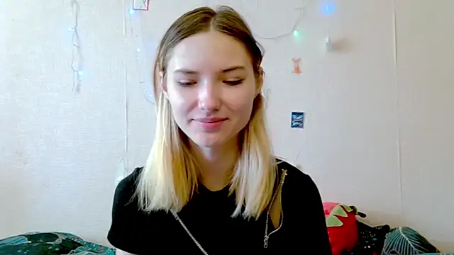  kikiclark   online show from September 19, 9:22 am