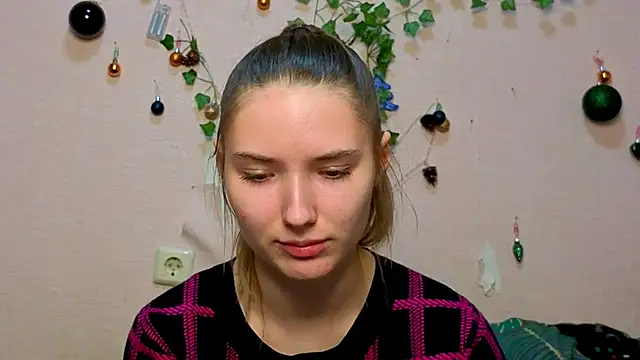  kikiclark   online show from February 5, 8:57 pm