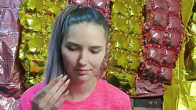  kikiclark   online show from April 11, 8:13 pm