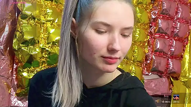  kikiclark   online show from April 19, 8:11 pm