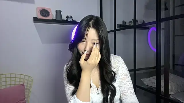 WonderMira online show from October 5, 2:15 pm