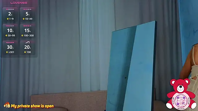 AntonelaAmeli online show from April 12, 1:10 am