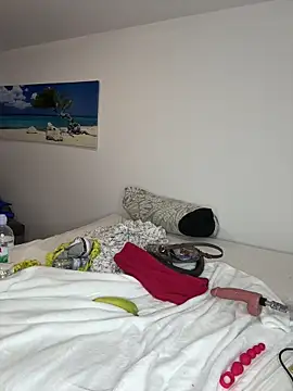 Steffi Snowbunny online show from October 29, 5:25 pm