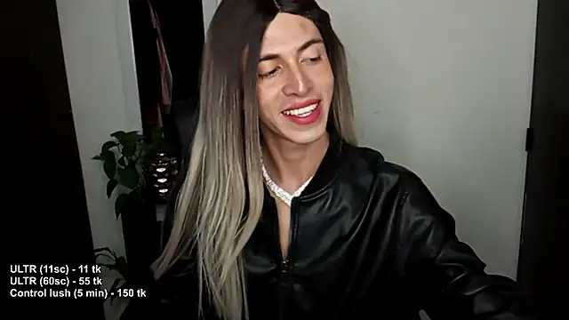 Snapshot of Andy_Roses chatting on January 6, 7:23 am Andy Roses online show from January 6, 7:23 am