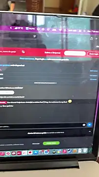 Snapshot of chrisalmeid_ chatting on November 7, 11:21 am chrisalmeid online show from November 7, 11:21 am