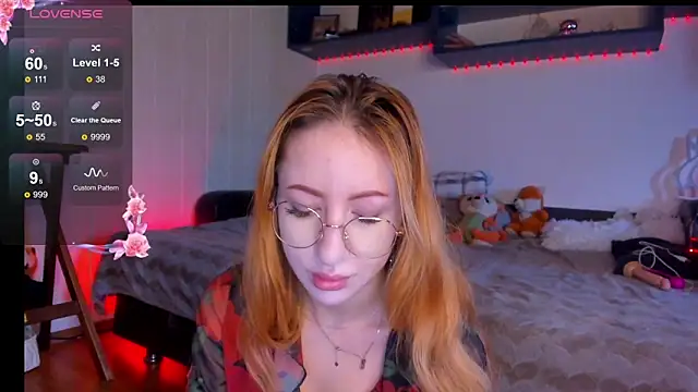 DaddysLittleSlutfox online show from December 16, 9:25 am