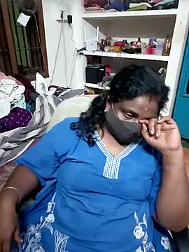 Snapshot of Tamil_Kavitha10 chatting on July 20, 6:54 pm Tamil Kavitha10 online show from July 20, 6:54 pm
