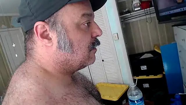 bullmusclejoe online show from April 17, 10:13 pm