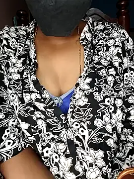 Snapshot of SindhuHappy chatting on September 28, 5:29 pm SindhuHappy online show from September 28, 5:29 pm