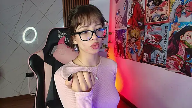 Snapshot of Sweet_1Angel chatting on October 2, 12:01 pm Sweet 1Angel online show from October 2, 12:01 pm