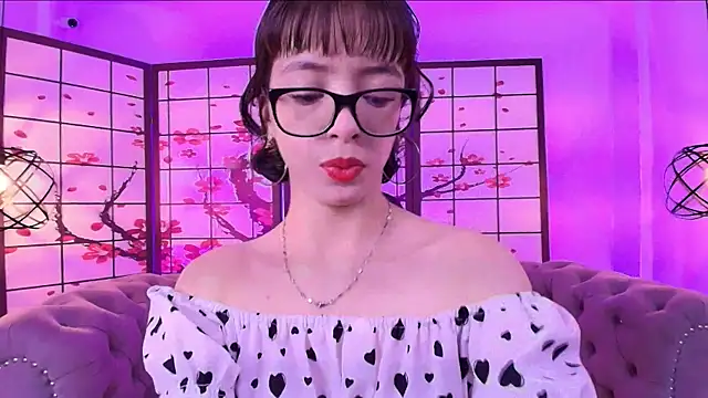 Snapshot of Sweet_1Angel chatting on November 19, 11:54 am Sweet 1Angel online show from November 19, 11:54 am