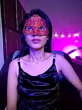 royeoy22 online show from September 17, 1:02 pm