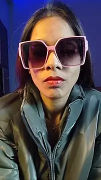 royeoy22 online show from January 9, 10:18 am