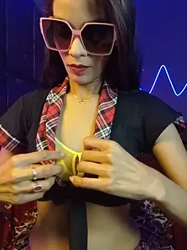 royeoy22 online show from March 12, 9:59 am