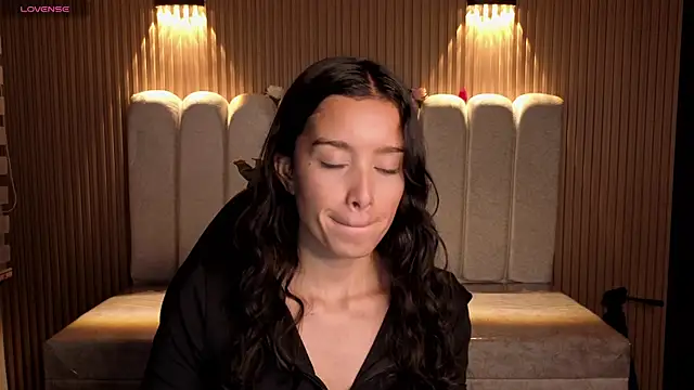  Mia Evans 1 online show from March 31, 8:09 pm