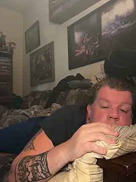 Stephanie1984 online show from April 1, 12:00 am