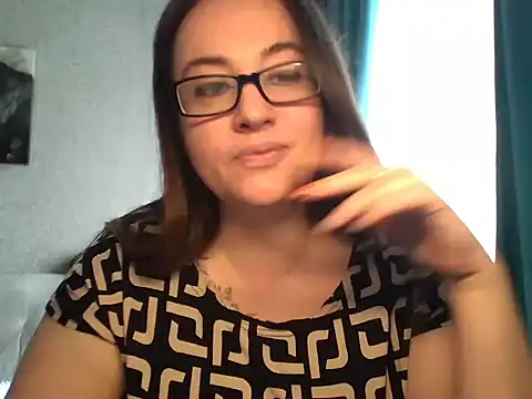 Snapshot of karina160000 chatting on March 25, 8:31 am karina160000 online show from March 25, 8:31 am