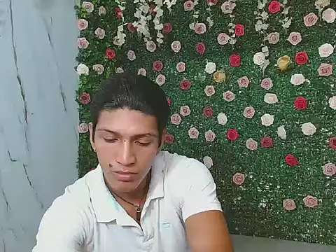 Snapshot of bull_cam chatting on November 30, 3:05 pm bull cam online show from November 30, 3:05 pm