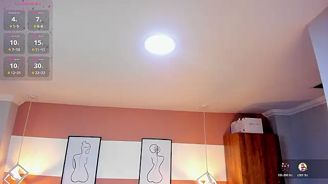 Mia Valentine  online show from January 10, 7:04 pm